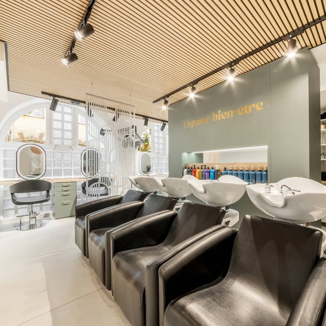 lateliersaintgermain Coiffeur Rennes avec espace bien-être et détente, soins sur mesure